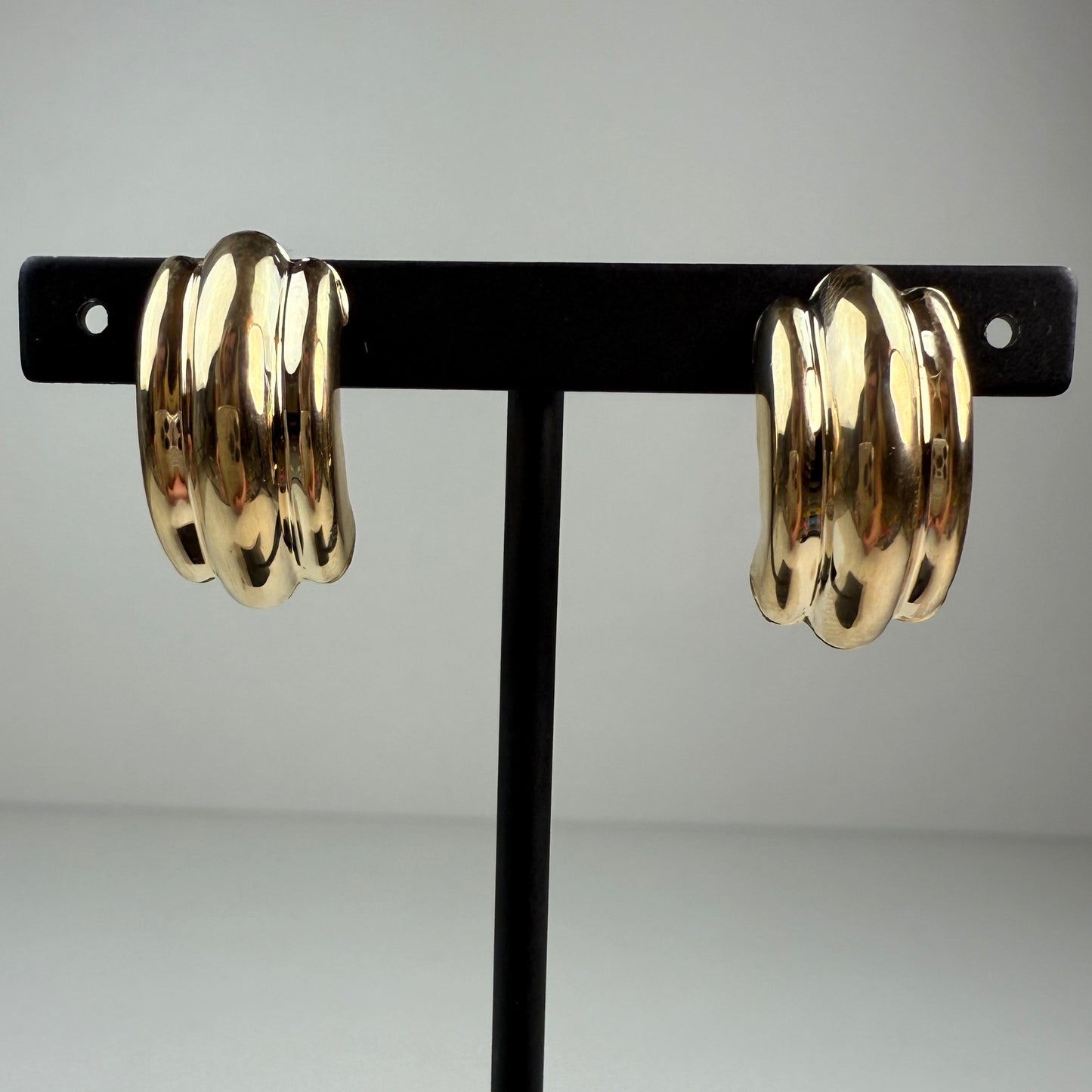 Classic Polished Ribbed Half-Hoop Earrings 14K Yellow Gold Omega Back