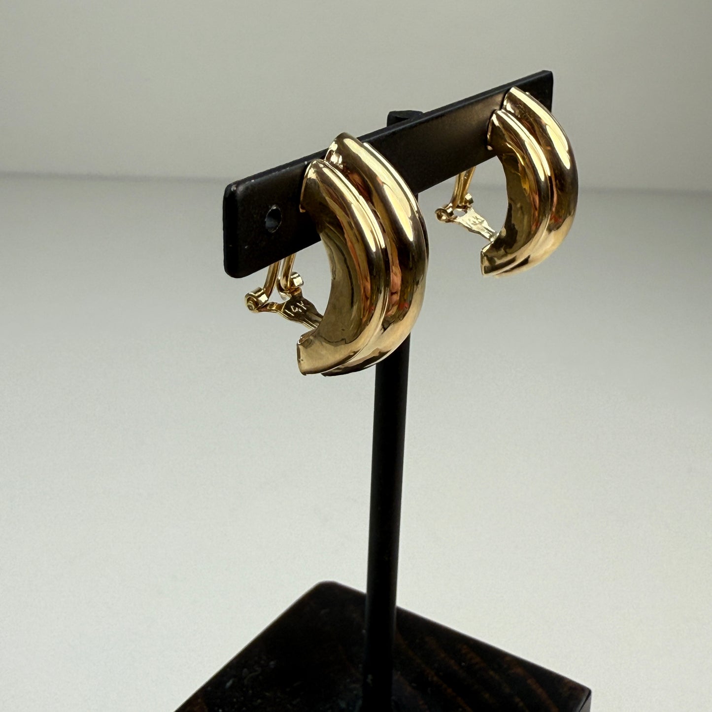 Classic Polished Ribbed Half-Hoop Earrings 14K Yellow Gold Omega Back