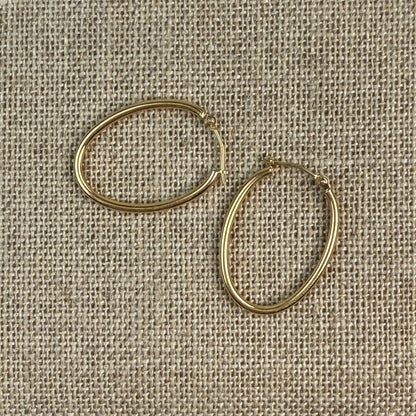 Classic 14K Yellow Gold Oval Hoop Earrings 27.7 x 19.5 mm, 1 g, 1.66 mm Wide
