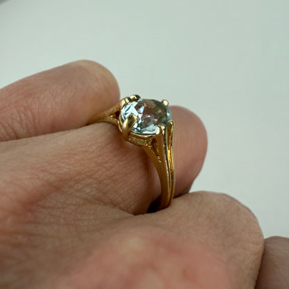 14K Vintage Solid Yellow Gold Vintage Oval Aquamarine Ring, Size 6.25