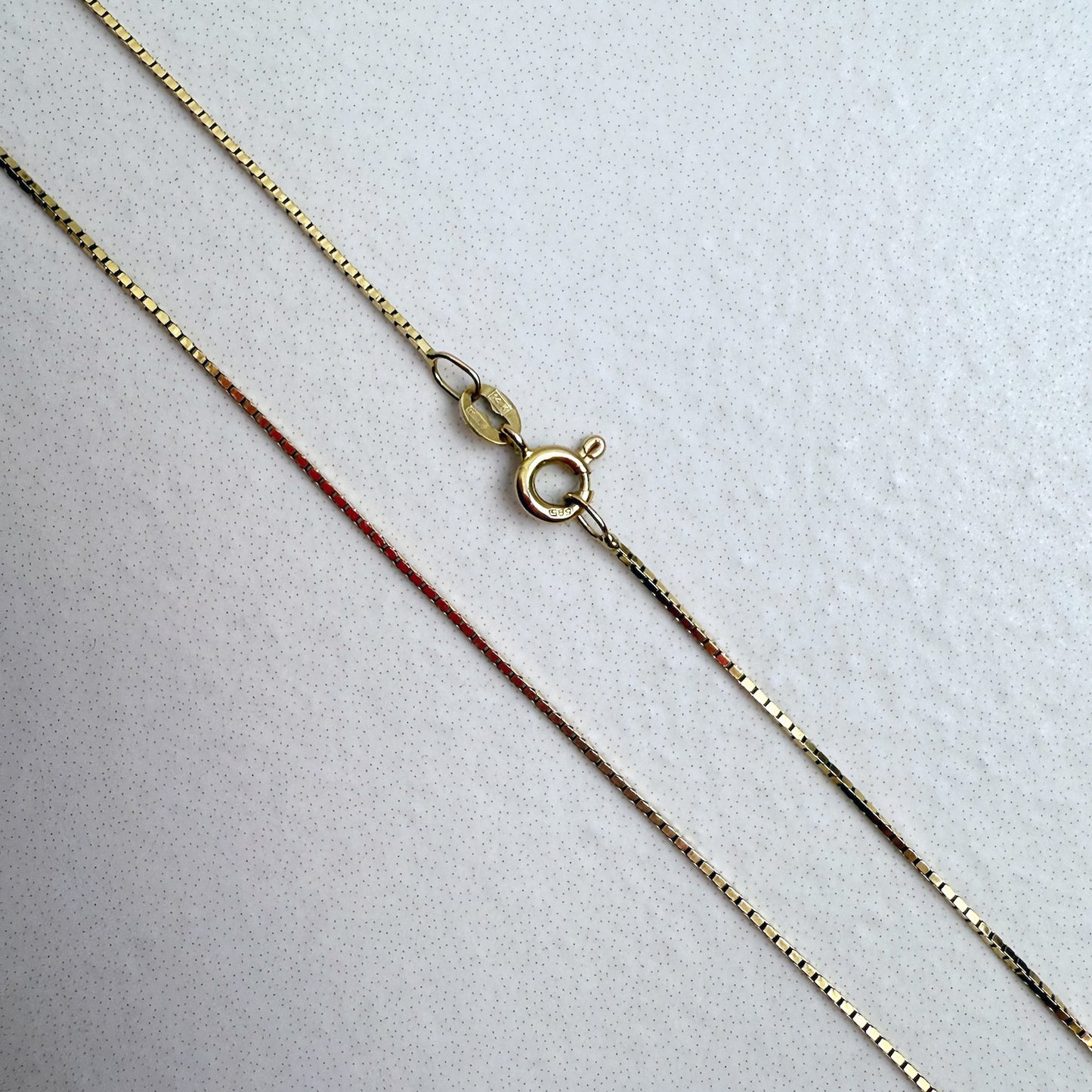 22" Italian Box Chain 14K Yellow Gold Chain .7mm 2.31g