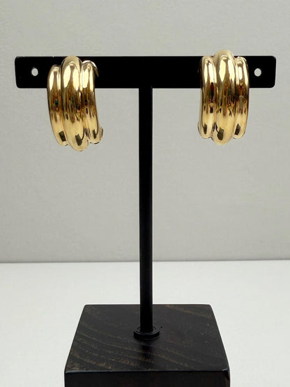 Classic Polished Ribbed Half-Hoop Earrings 14K Yellow Gold Omega Back