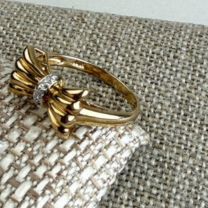 Vintage 10K Yellow Gold Bow and Diamond Ring Size 6