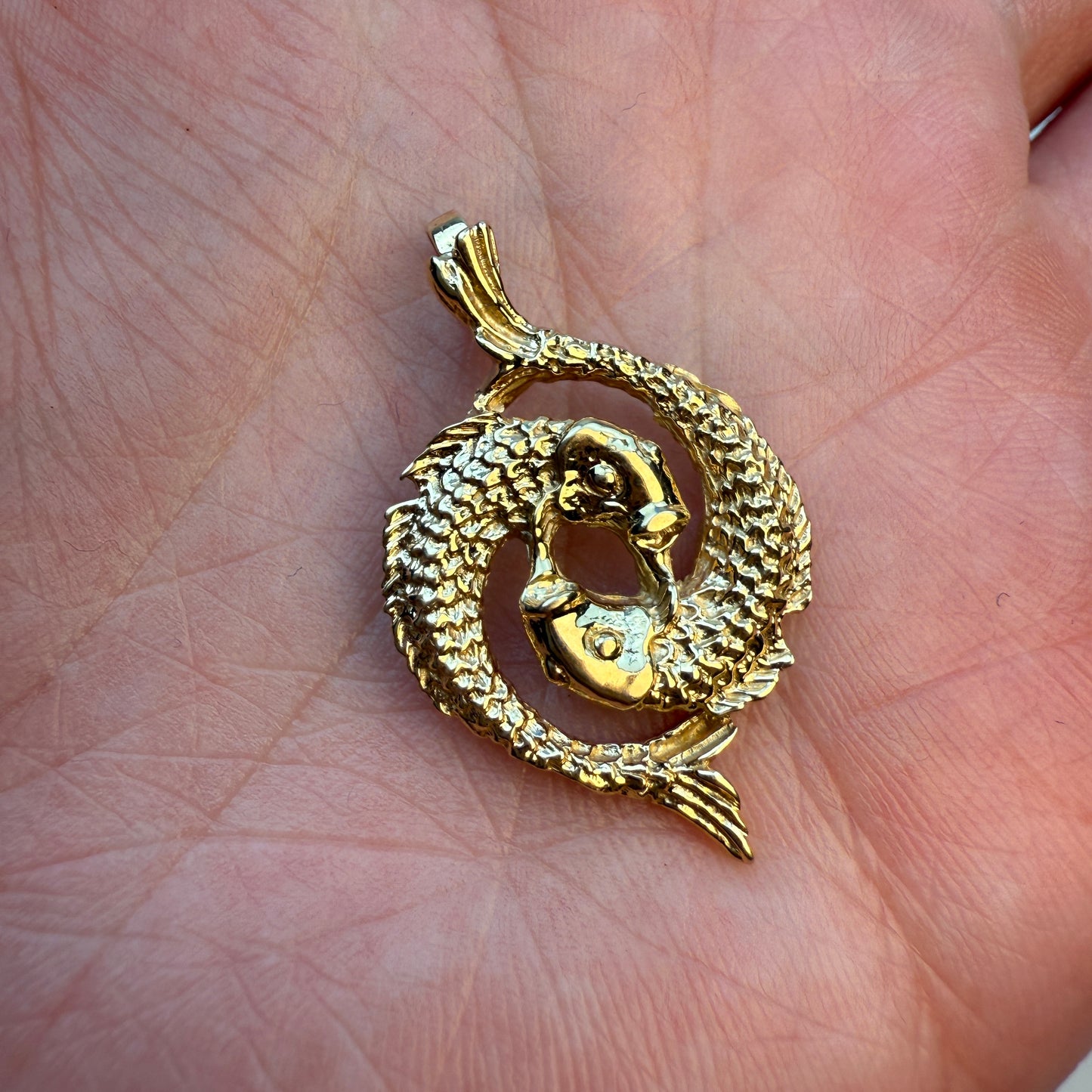 Vintage Detailed Pisces Pendant 14K Yellow Gold. 3.61g
