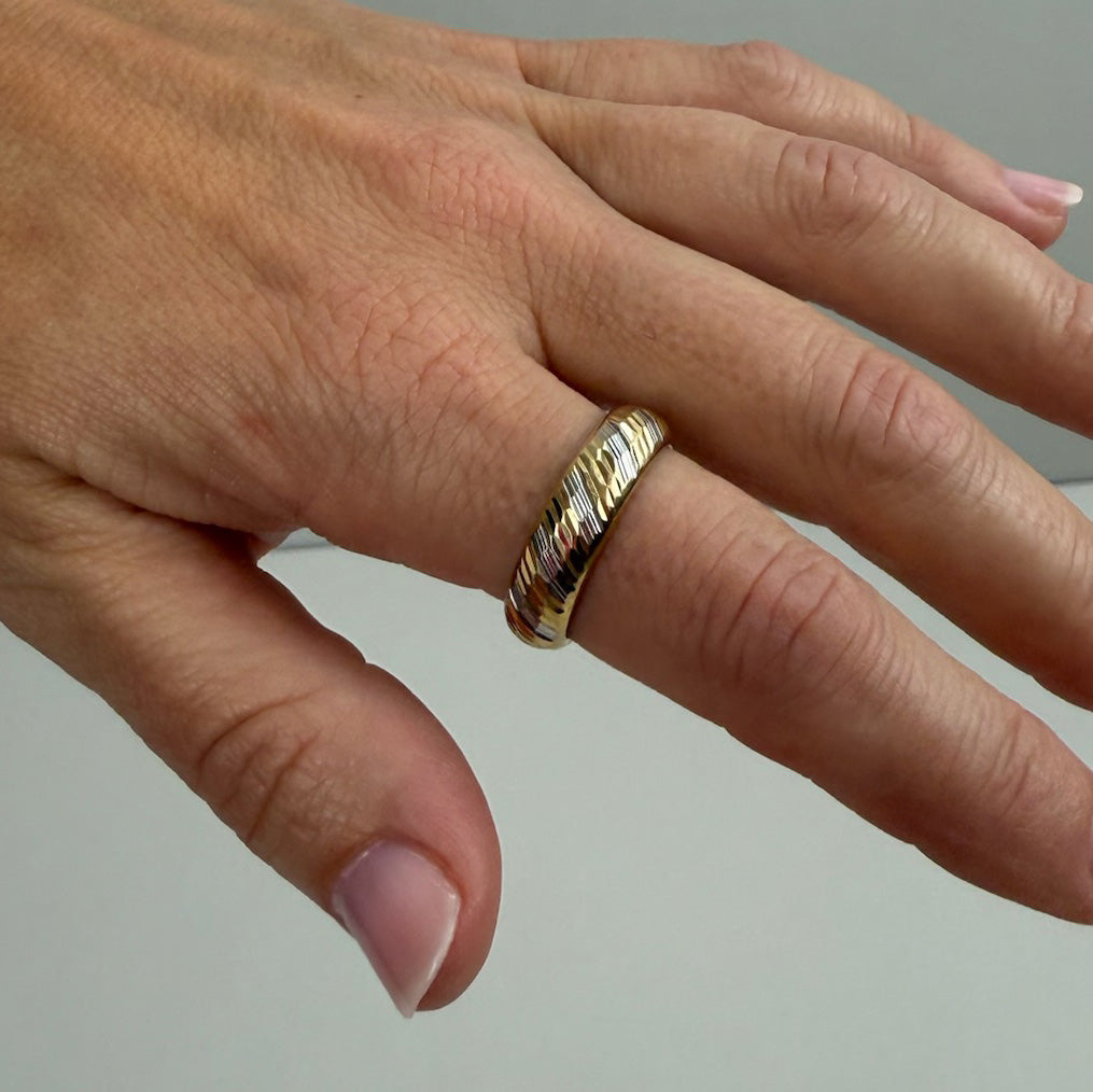 14K Diamond Cut Two Tone Gold Band 5.95mm, Size 8.75