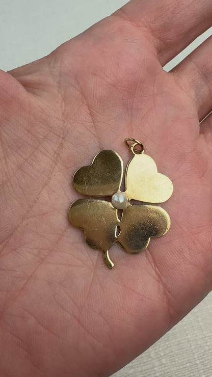 Vintage Solid 14K Yellow Gold Vintage Smooth Four-leaf Clover Pendant with Pearl, 3.07 grams