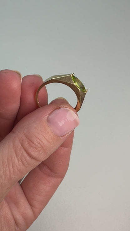 Modern East West Set Marquise Green Peridot 14K Yellow Gold Ring, Size 8.75