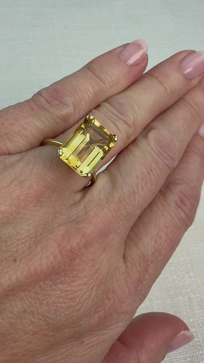 Classic 10K Solid Yellow Gold Emerald-Cut Citrine Solitaire Ring, Size 7.75