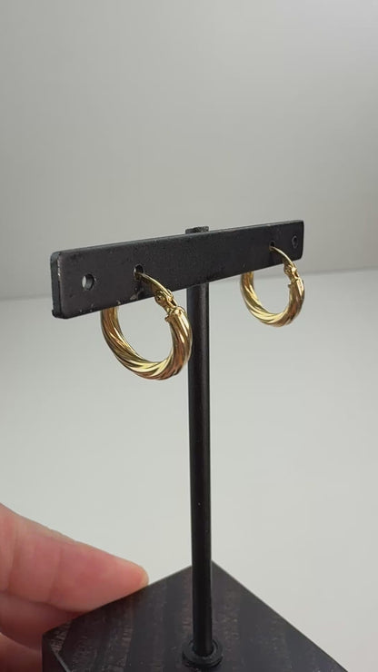 Italian Cable Design 10K .6" Diameter 2.8mm Wide 1.42g Yellow Gold