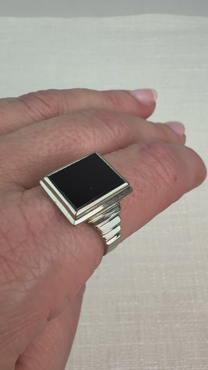 10K Solid White Gold Rectangular Bezel Set Onyx Ring Size 8