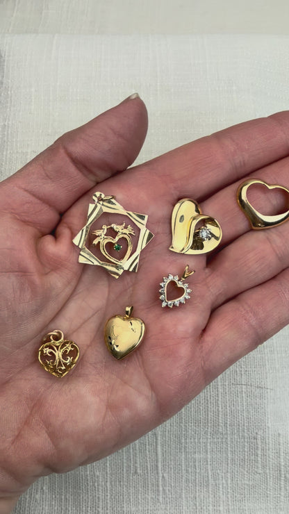 Solid 14K Yellow Gold Decorative Etched Heart Locket