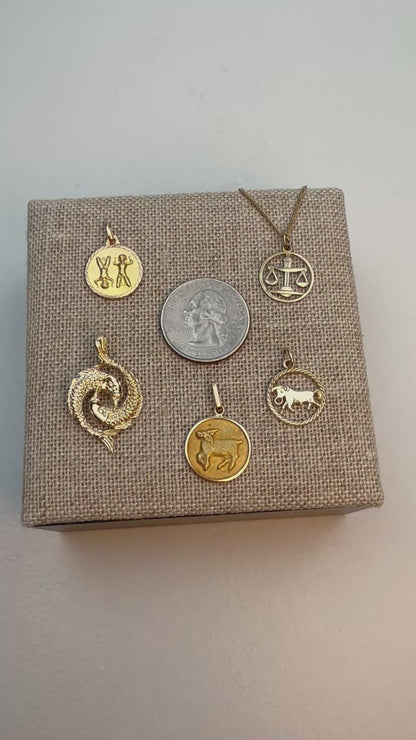 Vintage Solid 8K Yellow Gold Libra Zodiac Necklace, 2.32 g, 15" Chain