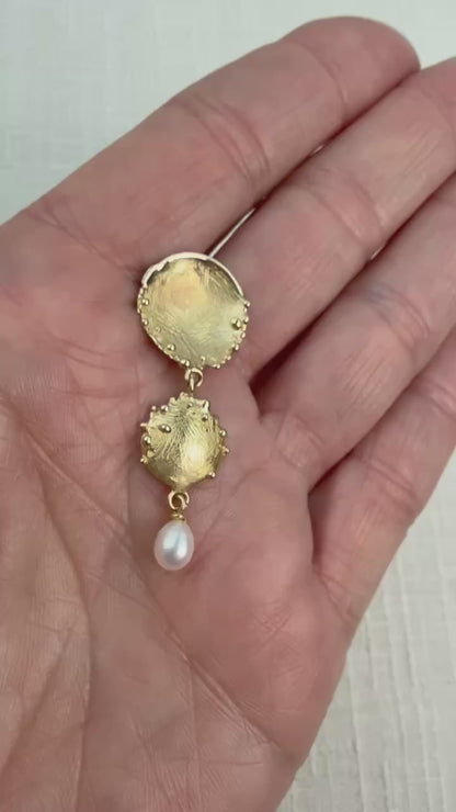 Solid 14K Yellow Gold Artisan Pearl Drop Pendant, 2.86 grams
