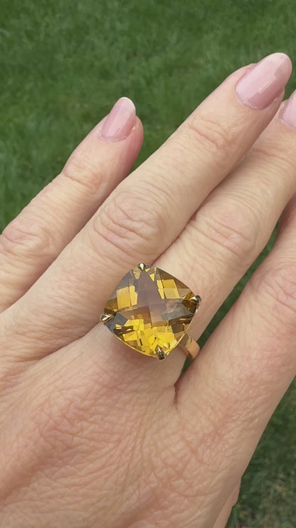 Tiffany and Co. 18K Yellow Gold 13mm Citrine Sparklers Ring, Size 6