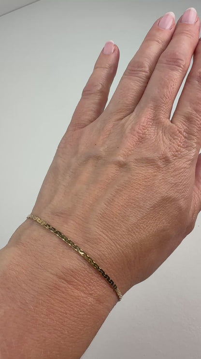 7.25" Solid 14K Yellow Gold Classic C-Link Bracelet, 2.8 g