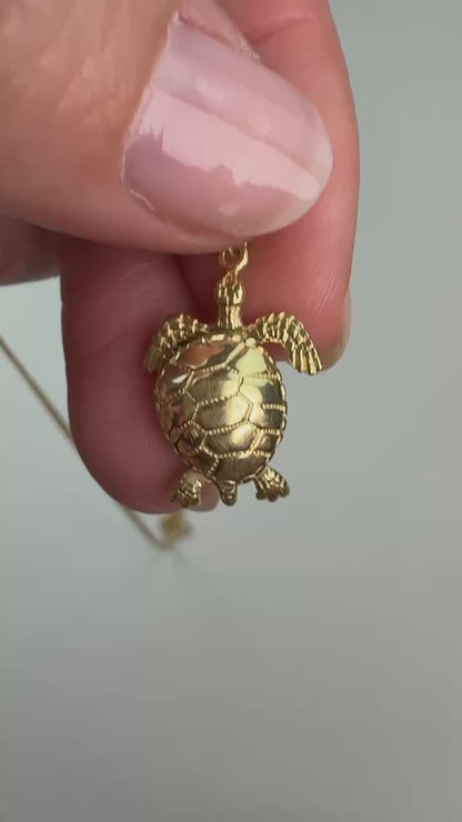 Solid 14K Yellow Gold Articulated Sea Turtle Charm/Pendant, 2.42 grams