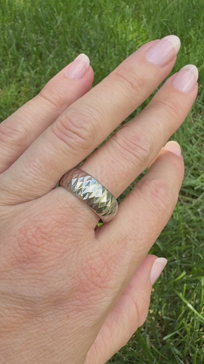 14K Solid White Gold Faceted Band Ring, Size 8.75