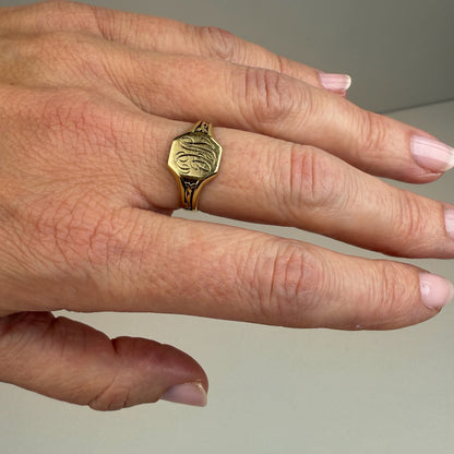 10K Yellow Gold Vintage Signet Ring, Elegant Engraved Design Size 6.75